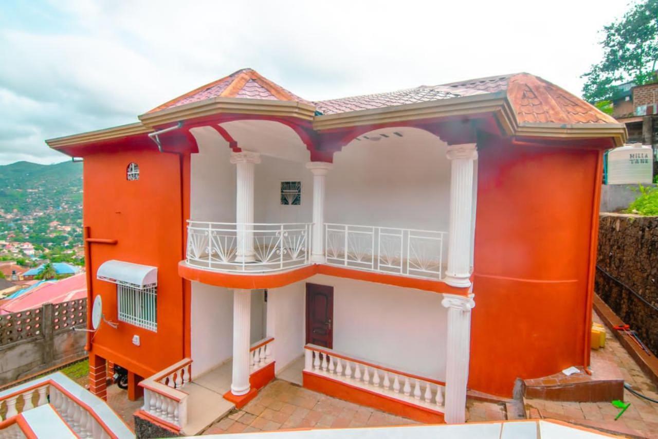 Mountain View Villa Guest House Freetown Bagian luar foto